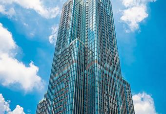 Luxury Apartment in Landmark 81 Tower has Balcony rooms