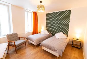 G  te d Artagnan (6 personnes) has Balcony rooms