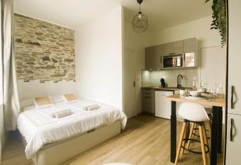 Studio L Eden - Tout confort - Port & Plage allows 18 year olds to book a room