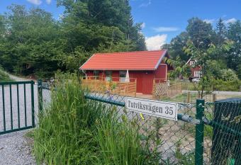 Tinyhouse Tutviksv  gen 35B has Balcony rooms