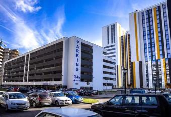 Apartamenty kr  tkoterminowe Rzesz  w allows 18 year olds to book a room