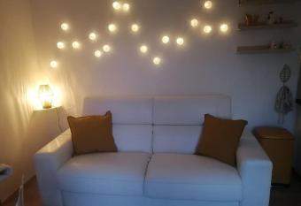 Studio Les petites poules has Balcony rooms