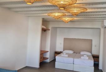 SEA SIDE APARTMENTS IN ORNOS BEACh has Balcony rooms