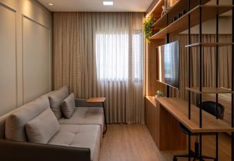 Studio NOVO com automa    o allows 18 year olds to book a room