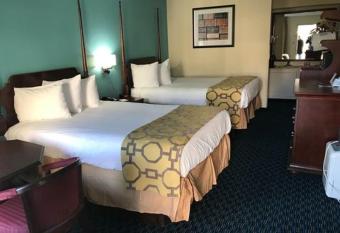 Baymont Inn & Suites by Wyndham Florence allows 18 year olds to book a room