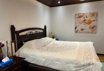 Joya milpas altas de Antigua has rooms with a private hot tub