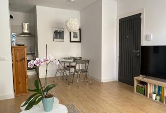 Coqueto apartamento con Garaje has Balcony rooms