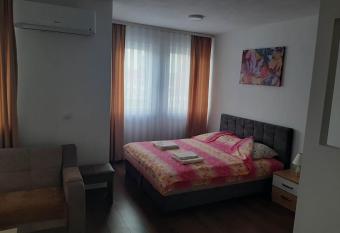Apartmani Centar has Balcony rooms