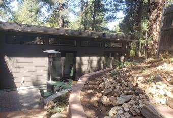 Flagstaff Tiny Basecamp has Balcony rooms