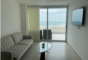 Departamento frente al mar ocean Club has Balcony rooms