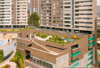 Cozy Oasis: Heart of Sabaneta allows 18 year olds to book a room