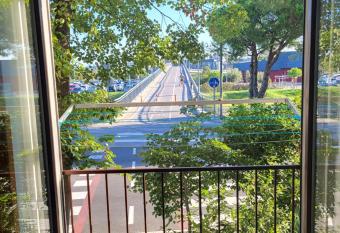 APARTMA LASA has Balcony rooms