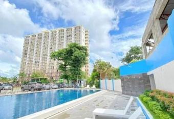 Dracarys Place 2 Condo with Balcony Unlimited Wifi LapuLapu City view has Balcony rooms