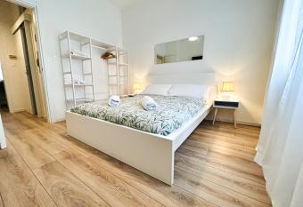 Lodge 99 allows 18 year olds to book a room