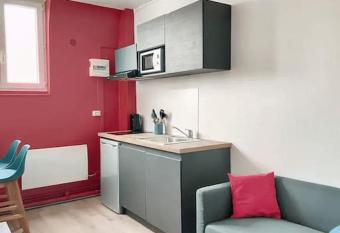 Stud  extra Cosy 2 pers gare wifi allows 18 year olds to book a room