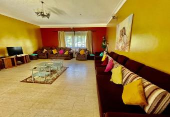 Canaan Country Palace has Balcony rooms