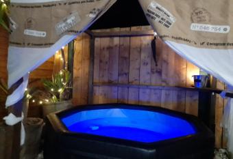 La Locomotive allows 18 year olds to book a room