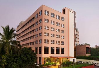 Ramada Jamshedpur Bistupur has Smoking rooms
