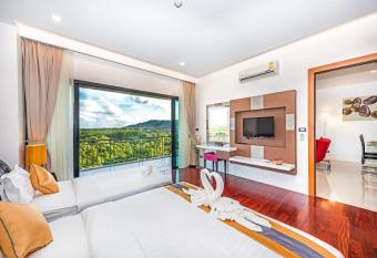 Chalong Miracle Lakeview allows 18 year olds to book a room