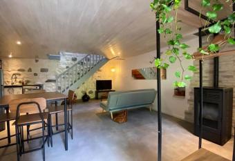 le g  te du rocher has Balcony rooms