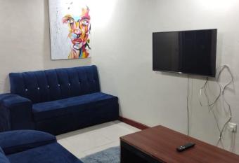 THE BLUES has Balcony rooms