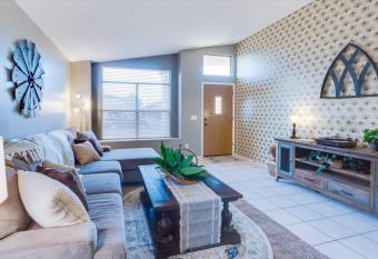 Vintage Avondale Getaway w Spa has rooms with a private hot tub