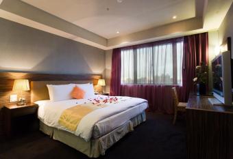 H.M.Hotel allows 18 year olds to book a room