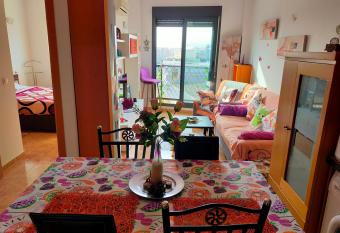 Estudio bonito y tranquilo a 3  de Castell  n y 12 de la playa allows 18 year olds to book a room