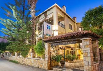 Hotel Oriana - Adults Only allows 18 year olds to book a room