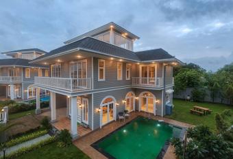 Spanish County Villa 11 By Stayscape Villas has Balcony rooms