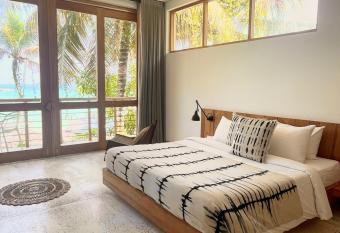 La Playa Beach Club has Balcony rooms