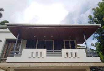 High shine Homestay has Balcony rooms