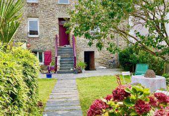 Maison de famille sur l   le de Groix has Balcony rooms
