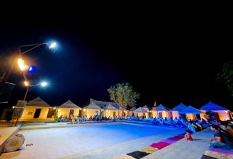 Jonny Desert Camp has Balcony rooms