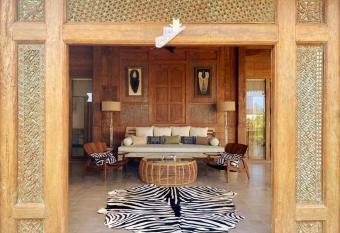 Charming 3BR Villa w/pool & view has rooms with a private hot tub