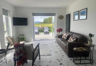 Charming 2-Bed Cottage in County Derry has Balcony rooms