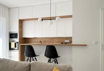 Linden Apartman Sunset 105 allows 18 year olds to book a room