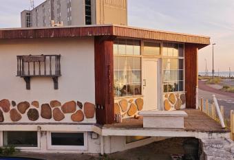 Zandvoort            5                has Balcony rooms