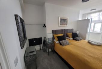 The Sandbeck, Ruswarp has Balcony rooms