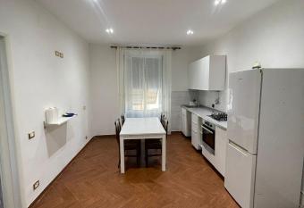Appartamento zona centro Savona has Balcony rooms