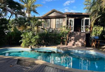 TG-04-F allows 18 year olds to book a room