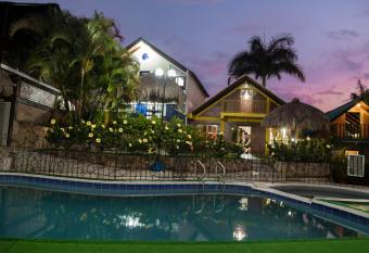 Ecovilla Cali has Balcony rooms