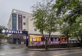 Pavilla Hotel allows 18 year olds to book a room