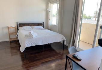 Room B with an independent bathroom comfortable master room has Balcony rooms