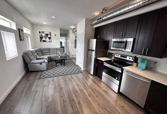 New 1B/1B w Kitchen in Fishtown has Balcony rooms
