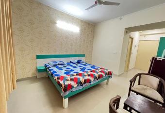 Studio Apartment (self checkin) has Balcony rooms