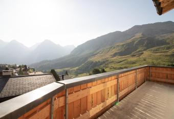 Sillur 2 - Apartment in Innerarosa allows 18 year olds to book a room