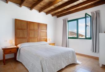 San Roque 2 allows 18 year olds to book a room