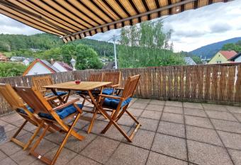 3 Zimmer-Apartment mit Terrasse has Balcony rooms