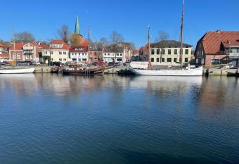 Pier 67 has Balcony rooms